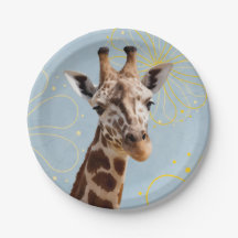 Girafa de Jaunty com cabeça inclinada