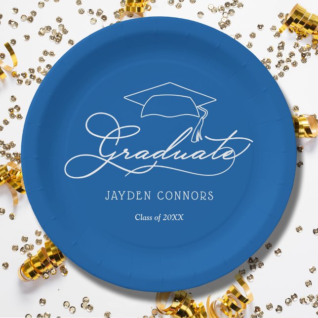 Prato De Papel Graduação Azul do Boné de Formando (White script grad cap on blue personalized graduation party paper plates, napkins in our store)