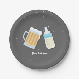 Prato De Papel Há um Bebê Fabricando Canecas de Cerveja Cinza Chu