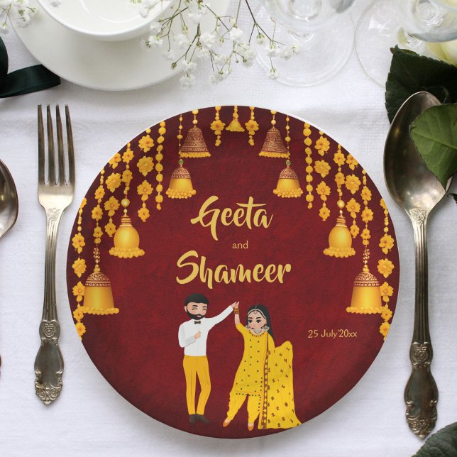 Prato De Papel Haldi Mehndi Sangeet Indian Maroon amarelo (Haldi Mehndi Sangeet Indian wedding maroon yellow template Paper Plates personalized tableware decor)