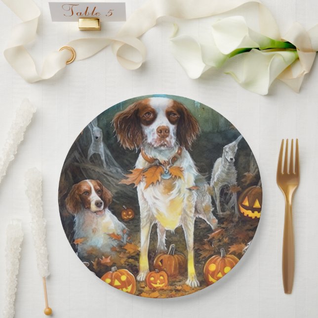 Prato De Papel Halloween Brittany Spaniel Com Abóboras Assustador (Casamento)