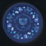 Prato De Papel Hanukkiah Happy Hanukkah Holiday Menorah<br><div class="desc">Símbolo Hanukkiah. Feliz Festa de Hanukkah Feriado Judeu Menorah Azul. Decoração de Feriado Judeu Chanukkah com o símbolo decorativo tradicional de Chanuka - Marinho Blue color hanukkiah menorah, candelabro com velas, estrela de David e ilustração azul neon brilhante. Festa de Chanucá das Luzes Decoração do Evento. Jerusalém, Israel. Artesanatos e...</div>