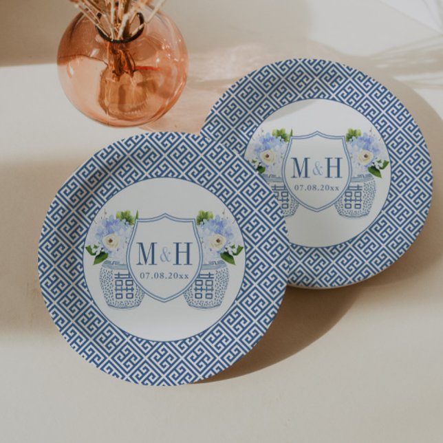 Prato De Papel Jantar de Noiva Monograma Timeless Ginger Jar Fest (Couples Shower or wedding paper plates. Blue and white ginger jar monogram with watercolor flowers)