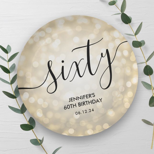 Prato De Papel Leitura Dourada de Script Moderno Luz 60. º Aniver (Modern Script Gold Glitter Lights 60th Birthday Paper Plates)