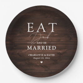 Prato De Papel Madeira de pousada russa come bebida e é casada