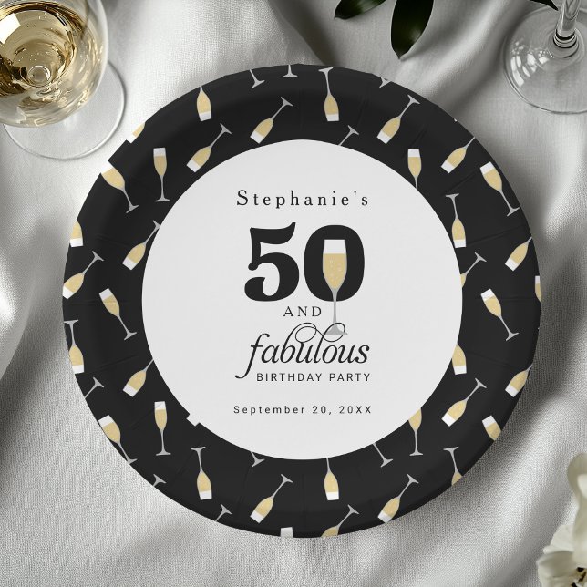 Prato De Papel Moderno personalizado 50 e aniversário fabuloso (Shown on a 9" round paper plate)