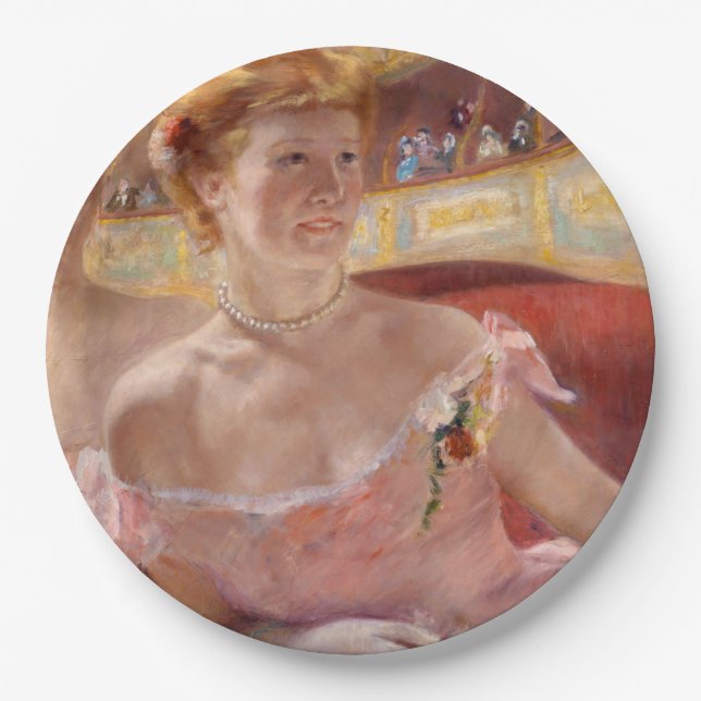 Prato De Papel Mulher Americana com Colar Pérola e Vestido Rosa (Frente)