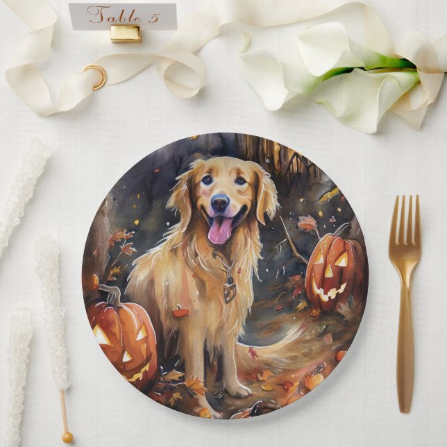 Prato De Papel Ouro De Halloween Retriever Com Pumpkins Assustado (Casamento)