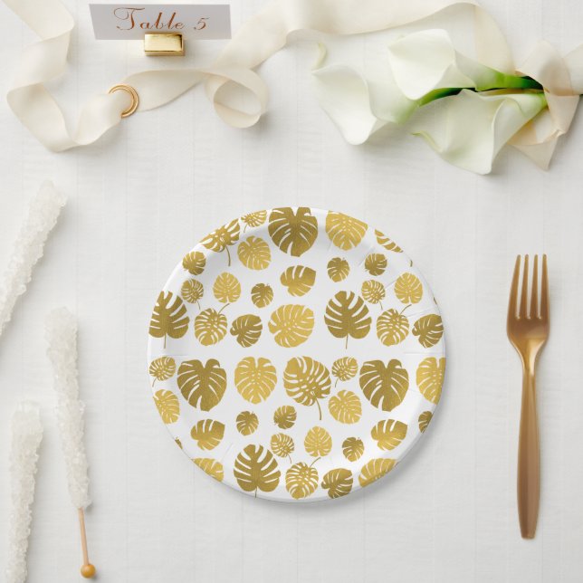 Prato De Papel Padrão de Folhas Tropicais de Monstera Dourada Mod (Casamento)