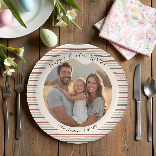 Prato De Papel Páscoa de Boho com Foto e Nome (Striped Boho Easter with Photo & Name Paper Plates)