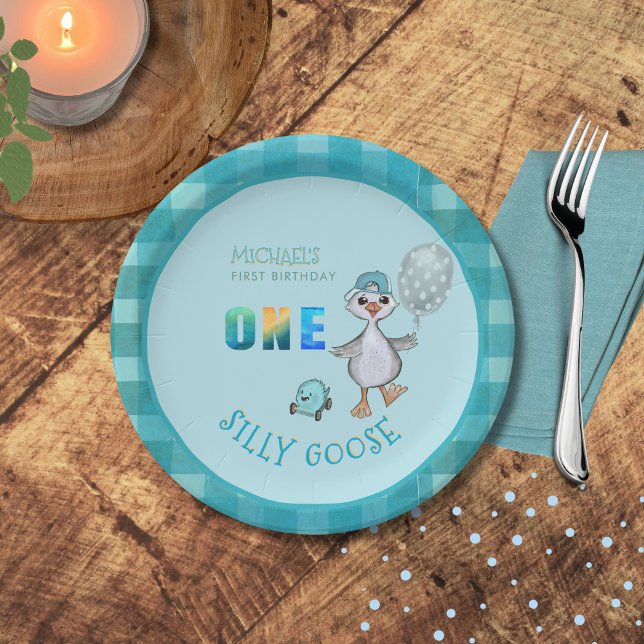 Prato De Papel Placa de Grupo Azul de Ganso de Um Bobo Personaliz (Custom ONE Silly Goose Blue Party Plate)