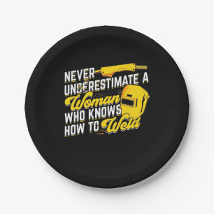 Prato De Papel Poder De Uma Mulher Que Sabe Soldar