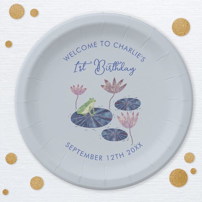 Prato De Papel Sapo em Lily Pond Cute Kids Primeiro primeiro aniv (Cute frog themed kids first 1st birthday party paper plates with custom text and age)