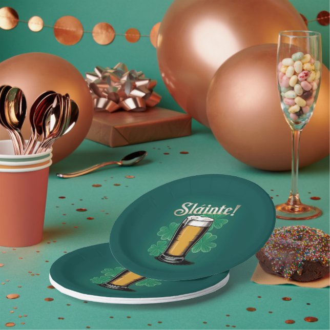Prato De Papel Slàinte! Pint de Cerveja no Dia de São Patrício em (Múltiplo)