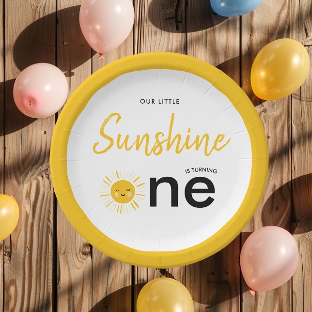 Prato De Papel Sunshine está girando uma Festa de aniversário (Criador carregado)