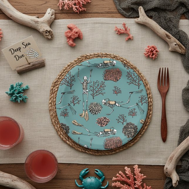 Prato De Papel Teal submarino de mergulho de esqueleto submarino (Teal Skeleton Scuba Diver Paper Plates. Ocean Underwater Drawing with Divers Swimming Among Coral)