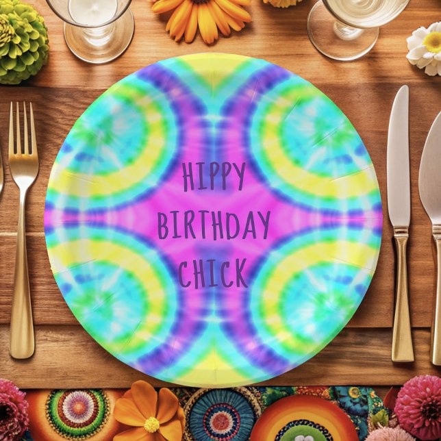 Prato De Papel Tie Dye Hippy Birthday Paper Plate (Hippy Birthday Chick! Just add your name to this trippy hippie paper plate)