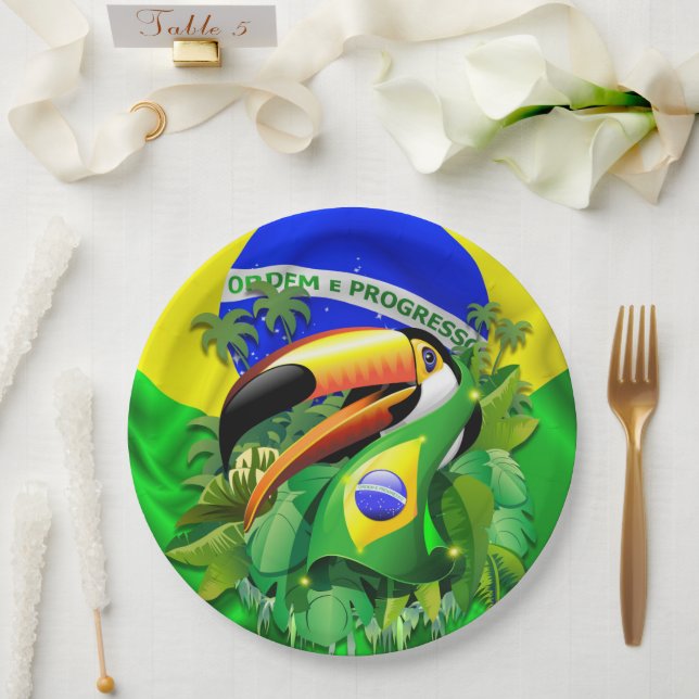 Prato De Papel Toco Toucan com bandeira do Brasil (Casamento)