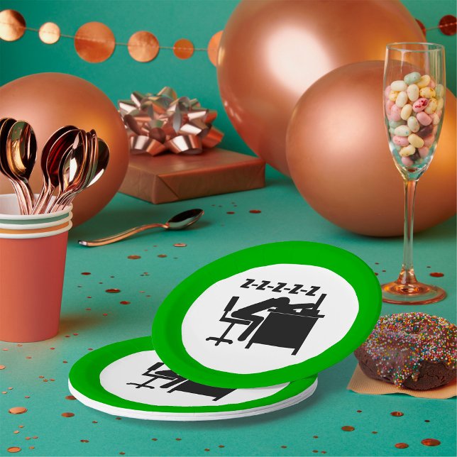 Prato De Papel Trabalhador Engraçado Dormindo na Mesa (Criador carregado)