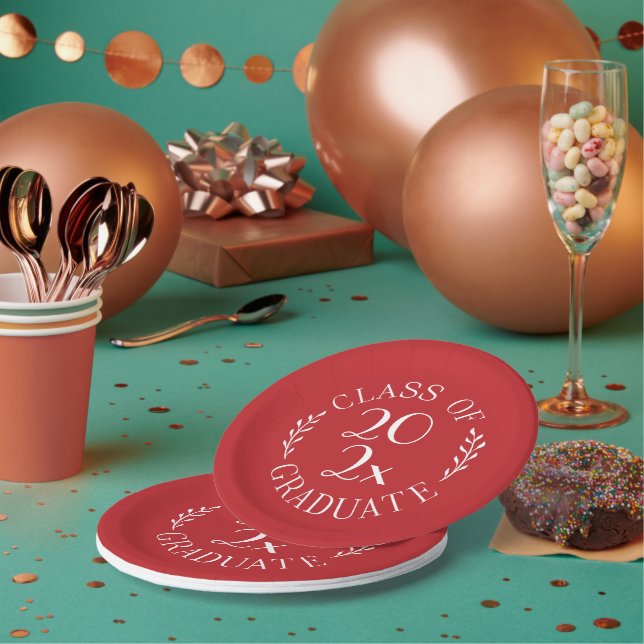 Prato De Papel Turma de 2026 Emblema Branco Vermelho Elegante Gra (Múltiplo)