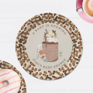 Prato De Papel Um Bebê Está Fazendo Chá de fraldas De Café