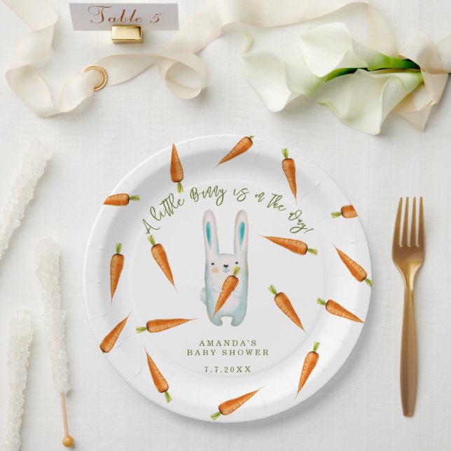 Prato De Papel Um coelhinho está a caminho! Chá de fraldas (Casamento)