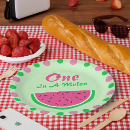 Prato De Papel Uma Em Uma Placa De Papel De primeiro aniversario 