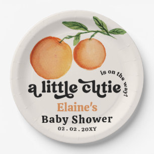 Prato De Papel Uma Pequena Cutie Está No Caminho Do Chá de fralda