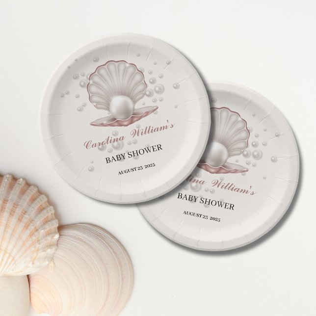 Prato De Papel uma pérola sob o chá de fraldas do mar (Criador carregado)