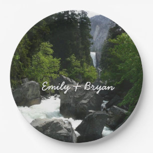 Prato De Papel Vernal cai à distância em Yosemite