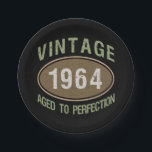 Prato De Papel Vintage 1964 60th Birthday<br><div class="desc">Uma ideia única de presente de aniversário para homens e mulheres que celebram uma era de marco com um legal efeito angustiante que diz "vintage,  aged to perfeitage".</div>