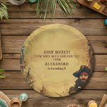 Prato De Papel Vintage Pirate Festa de aniversário Ahoy Matey Ant<br><div class="desc">Ahoy, matey! Coloque a mesa da sua festa para um banquete de baldes com nossas Festas de aniversário de papel presas! Estas placas resistentes são perfeitas para servir todas as suas larvas piratas favoritas, desde pepitas de tesouro enterradas até salada de algas. Com uma corajosa design de pirata com crânio...</div>
