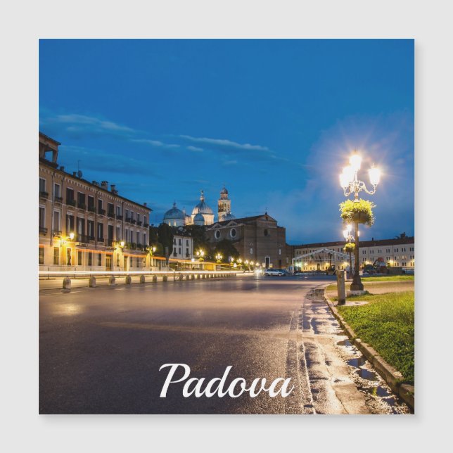 Prato della Valle à noite em Padova, Itália Magnet (Frente)