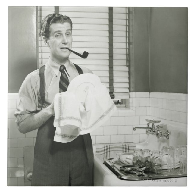 Pratos de lavagem do homem (Frente)