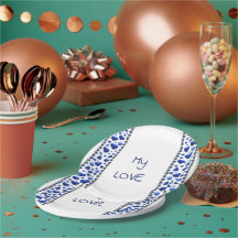 Pratos de papel coração com glitter azul