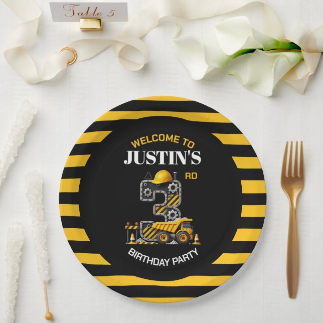 Pratos de papel para festa de 3 anos com tema de C (Casamento)