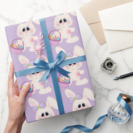 Presente Coelhinho de Páscoa bonito com papel embrulhado em