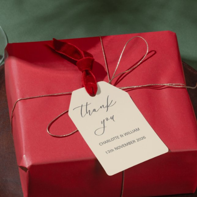 Presente Etiqueta Clássica Romântica para Lembrancinha de C (Romantic Script Classic Wedding Favor Tag)