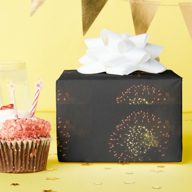Presente Fireworks 4 papel de empacotamento brilhante (Festa de aniversário)