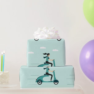 Presente Mulher Em Um Papel De Moldagem De Patinete