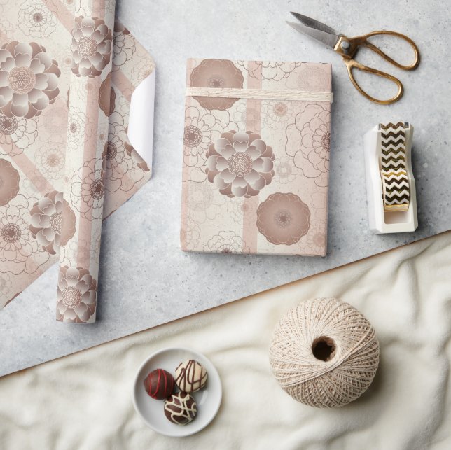 Presente Papel de embrulhamento floral monocromático Mocha  (Artesanato)