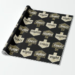 Presente Papel de empacotamento "Sonhos Personalizados/Dour<br><div class="desc">Sonhos Personalizados Dourados, Pretos e Brancos. Papel personalizado de moldagem Chanukah/Hanukkah. O vamos começa com o nosso mais novo e personalizado pacote de presentes para vestir seu presente Chanukah:) Exclua texto e/ou adicione seu próprio texto em qualquer lugar do papel de embrulhamento. Use seu estilo, cor e tamanho de fonte...</div>