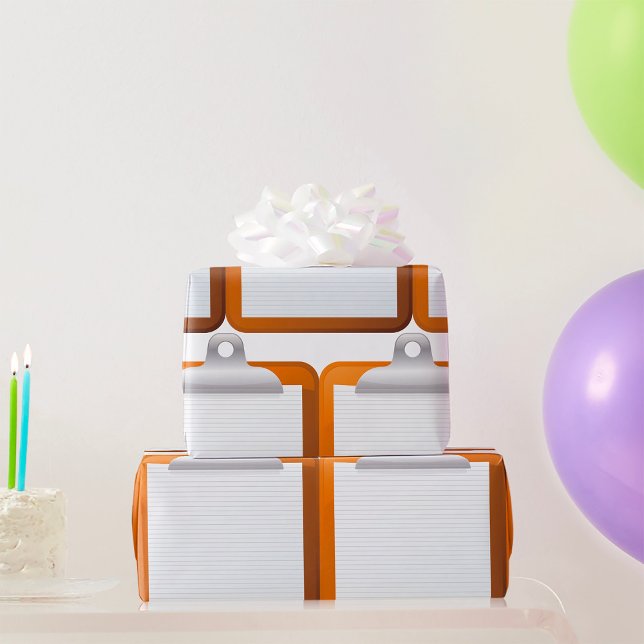 Presente Papel Em Uma Área De Transferência (Criador carregado)