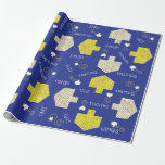 Presente Papel personalizado de enrolamento Chanukah "Dreid<br><div class="desc">Papel personalizado de enrolação Chanukah/Hanukkah "Dreidels 2": o Vamos começa com o nosso mais novo e personalizado enrolamento de presentes para vestir seu Chanukah:) Exclua o texto e adicione seu próprio texto em qualquer lugar do papel de embrulhamento. Use seu estilo, cor e tamanho de fonte favoritos. Use as ferramentas...</div>