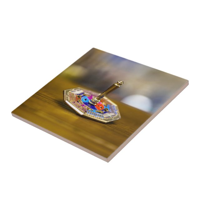 Presente SlipperyJoe Hanukkah dreidel base octogon (Lateral)