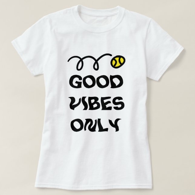 Presentes do tênis para ele e sua camisa de | T (Frente do Design)