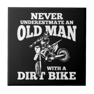 Presentes Engraçados Nunca Compreendem Um Velho Co