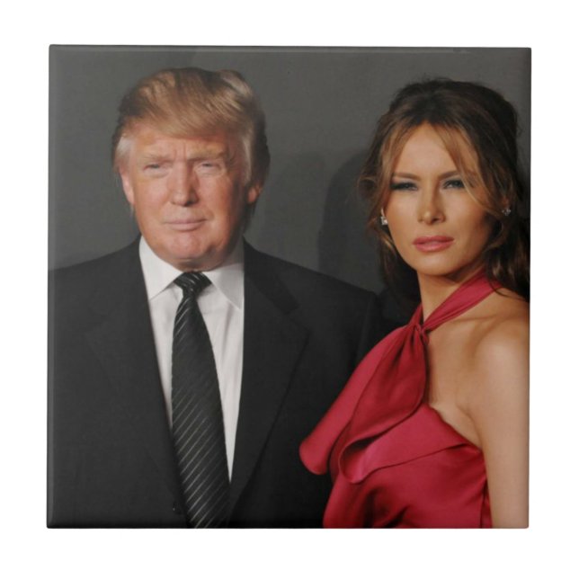 PRESIDENTE DONALD TRUMP & MELANIA (Frente)