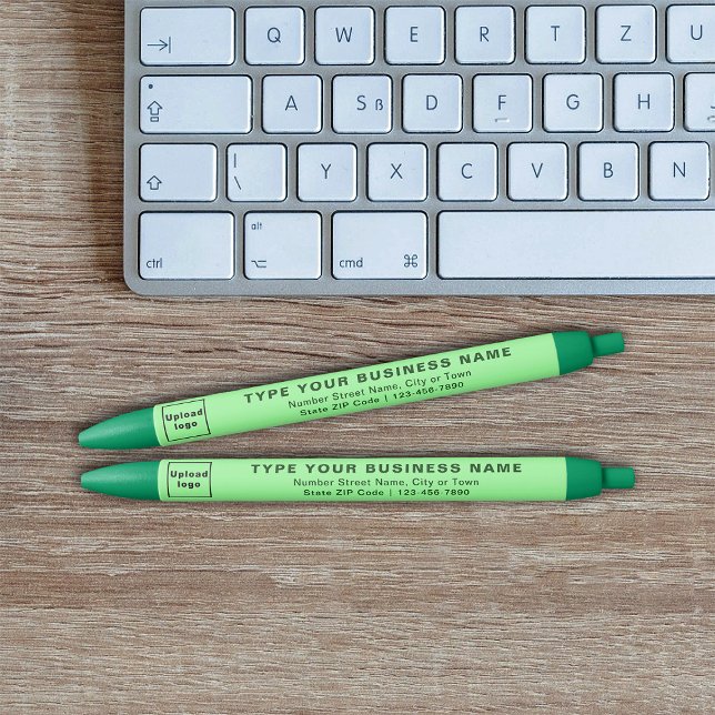 Preta Marca Comercial Verde Claro em Caneta Tinta (Ink pen with light green barrel and your business brand)