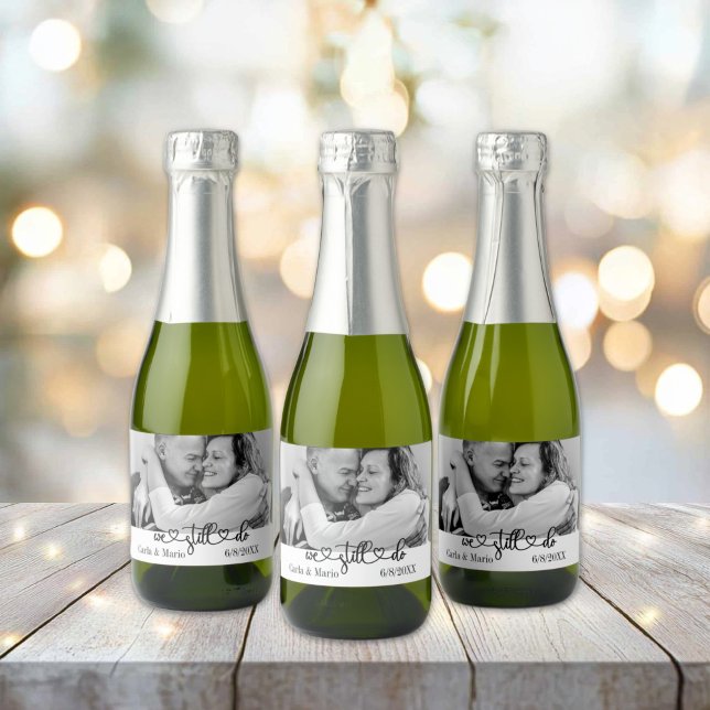 Preto e Branco Ainda Fazemos Renovação/Aniversário (Black and White We Still Do Anniversary/Vow Renewal Sparkling Wine and Champagne Bottle Label)